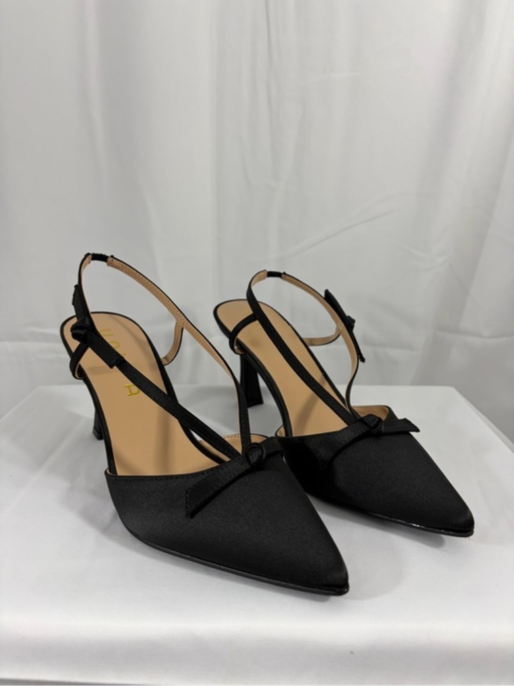 NWT Unisa Women’s Size 9 Satin Black Pointed Slingback 3.5 Inch Heels